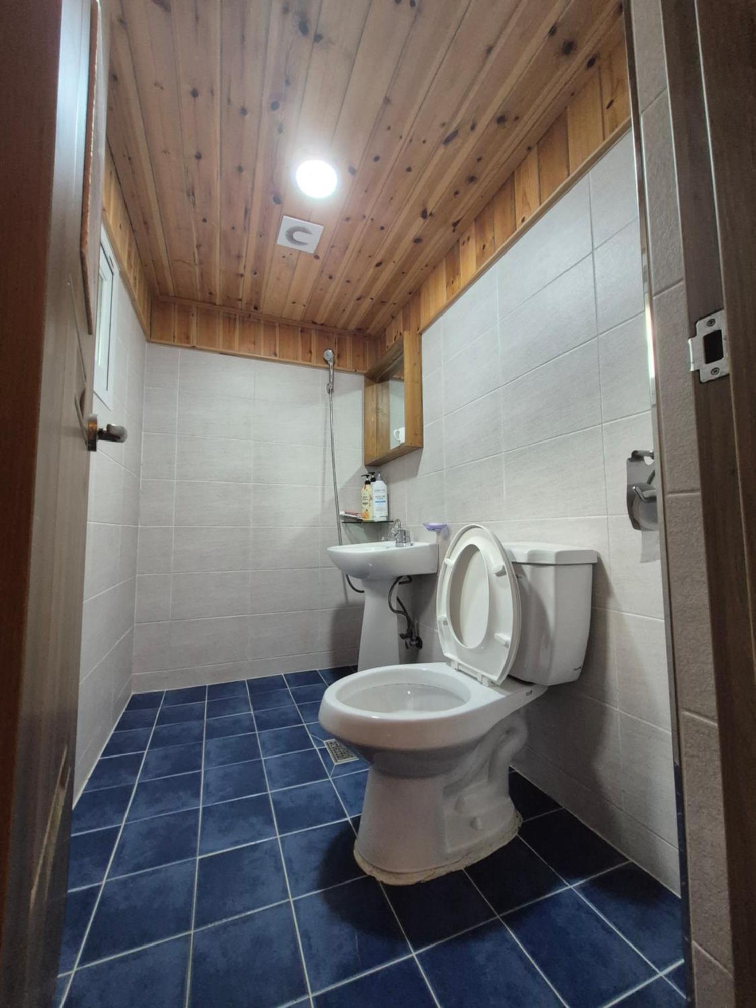 Jeonju Tosarang Guesthouse Phòng bức ảnh