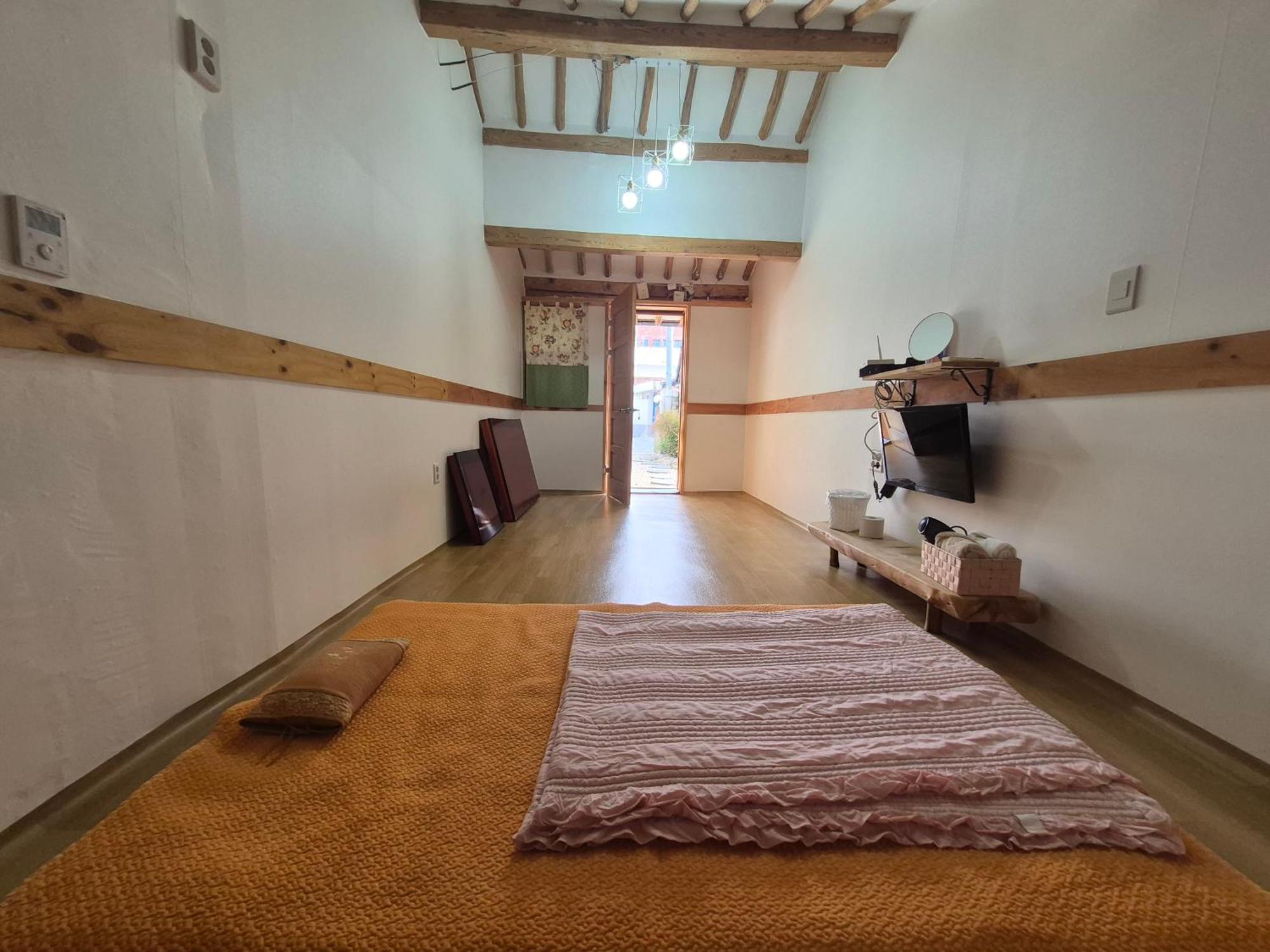 Jeonju Tosarang Guesthouse Phòng bức ảnh