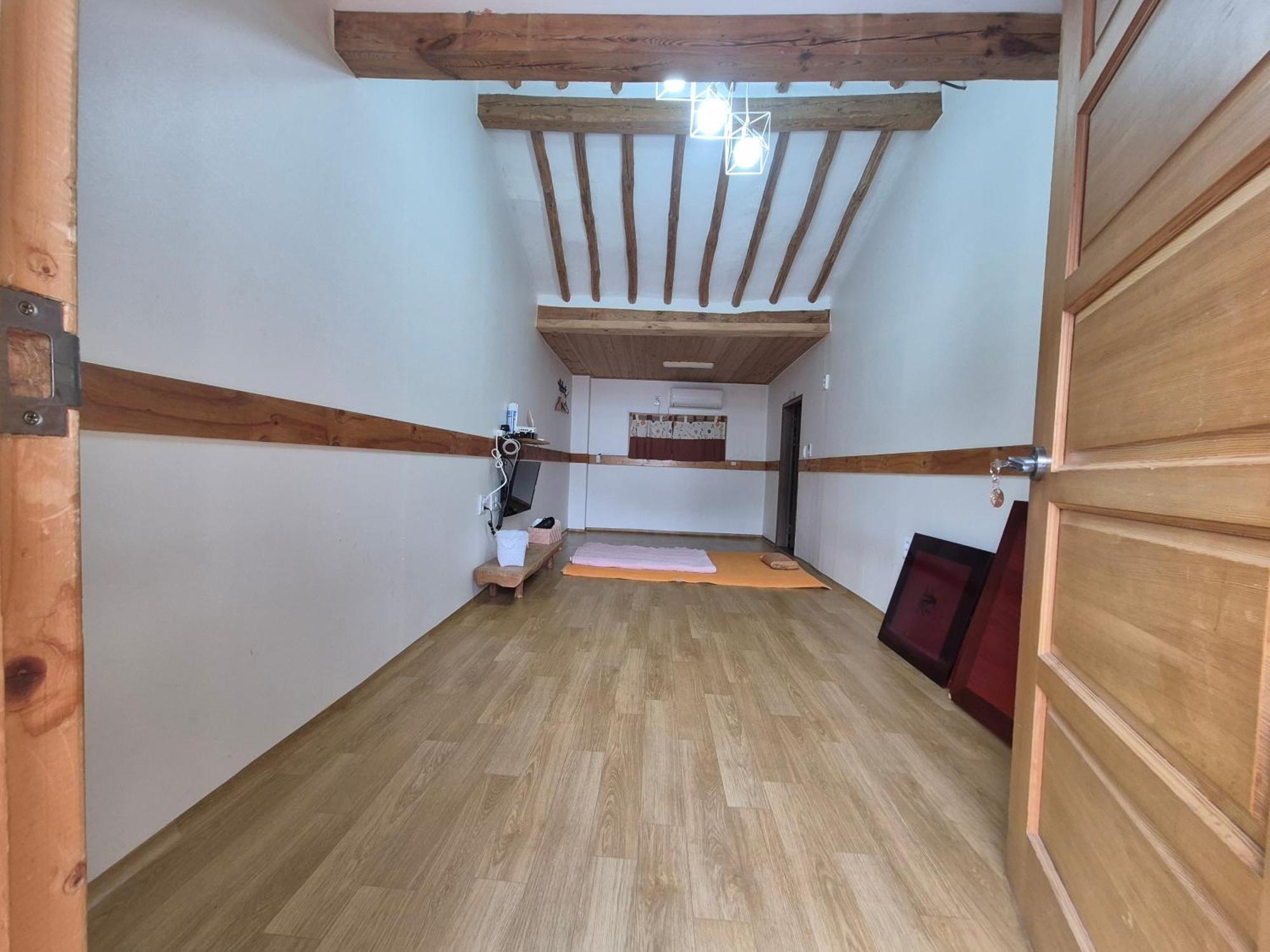 Jeonju Tosarang Guesthouse Phòng bức ảnh