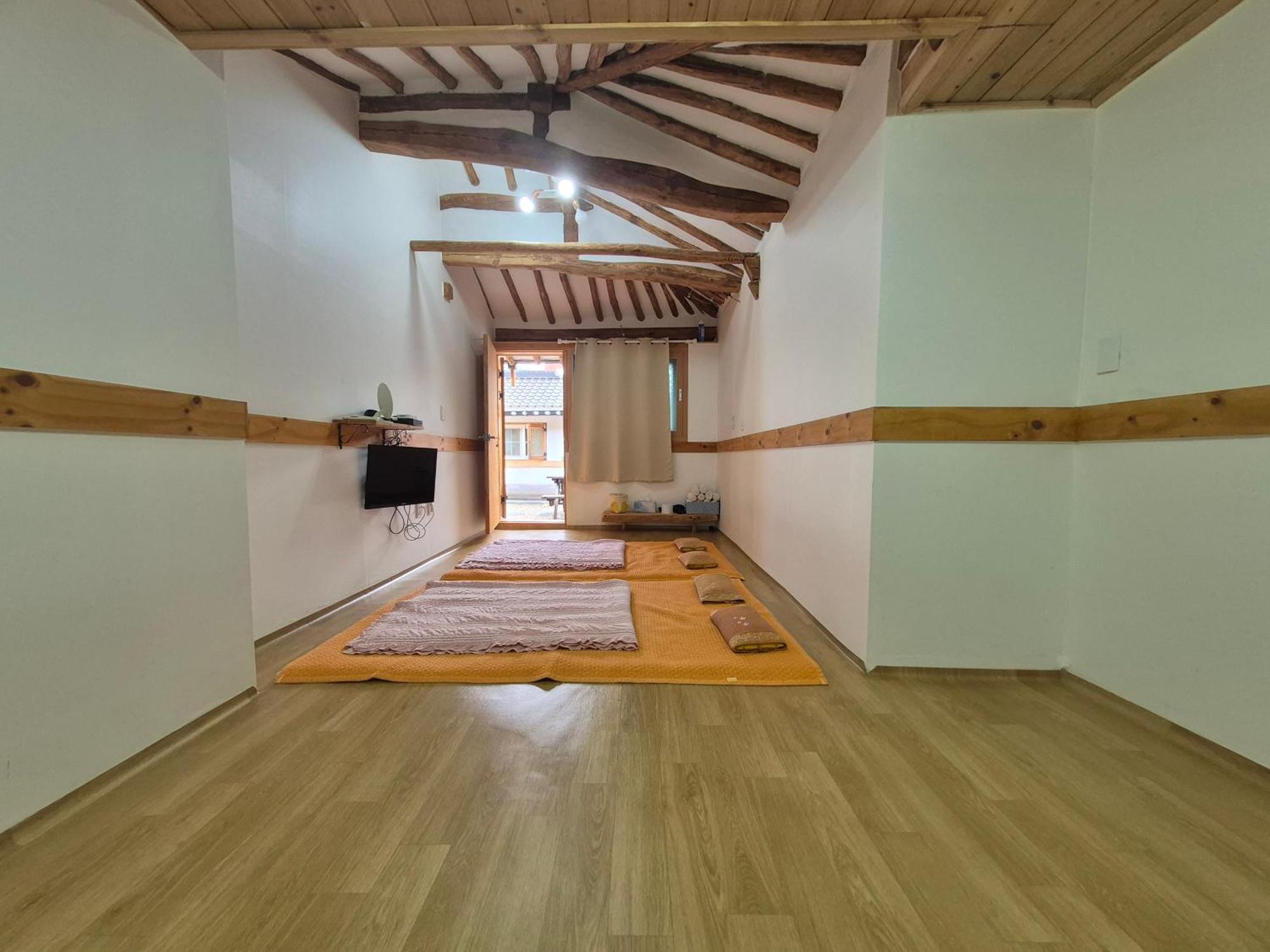 Jeonju Tosarang Guesthouse Ngoại thất bức ảnh